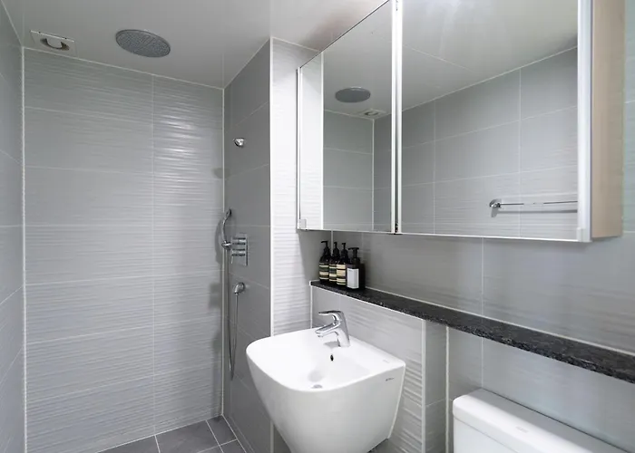 Aparthotel Marant Station 3*